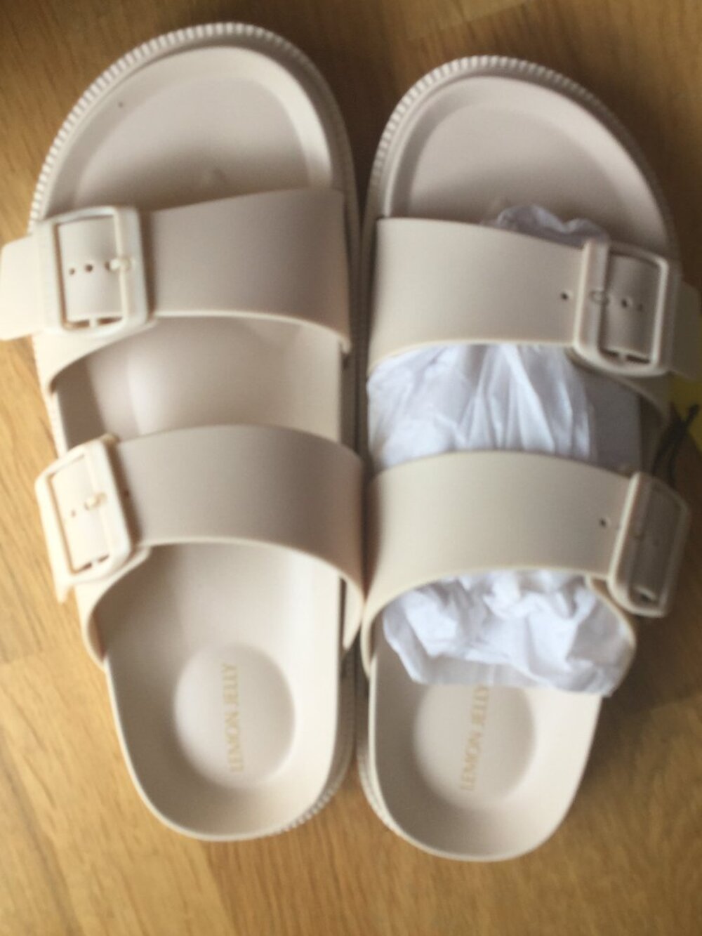 NWT Lemon Jelly green sandals size 37/338
